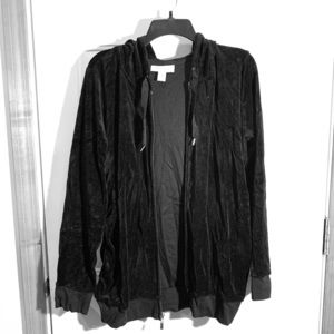 Maternity. Black velour hoodie 🎉HP🎉